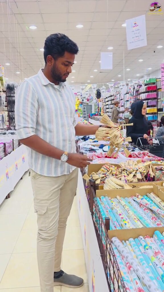 Discount store selling school supplies in Riyadh